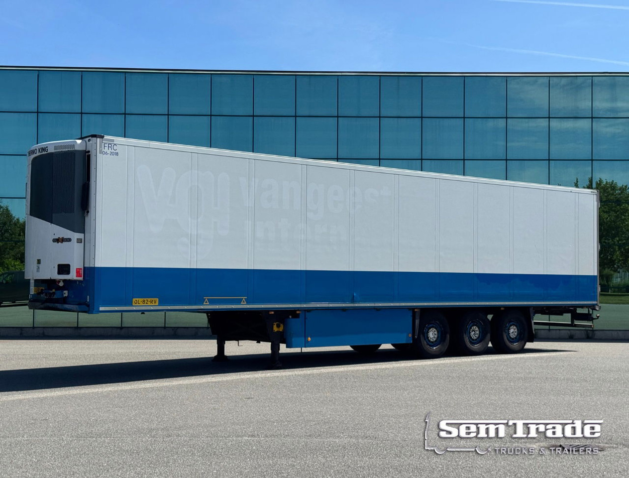 Schmitz Cargobull Thermo King SLX300 With Only 6.200 Hours 1340 x 250 x 270 CM Inside TOP Condition NL Trailer - Refrigerator semi-trailer: picture 1 Schmitz Cargobull Thermo King SLX300 With Only 6.200 Hours 1340 x 250 x 270 CM Inside TOP Condition NL Trailer - Refrigerator semi-trailer: picture 1
