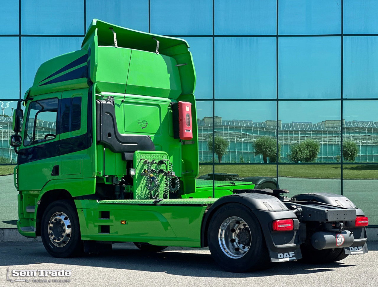DAF CF 440 FT Space CAB 2x Tank Only 536.000 KM TOP Condition Belgium Truck - Tractor unit: picture 3 DAF CF 440 FT Space CAB 2x Tank Only 536.000 KM TOP Condition Belgium Truck - Tractor unit: picture 3