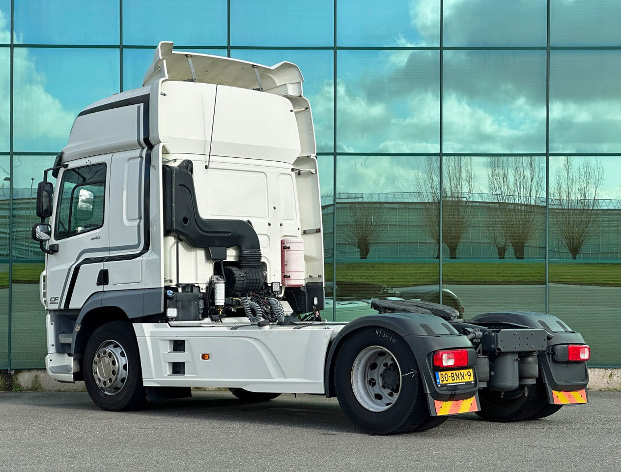 DAF CF 440 FT Space CAB 2x Tanks 766.000 KM TOP Condition NL Truck 2 Similar Pie - Tractor unit: picture 3 DAF CF 440 FT Space CAB 2x Tanks 766.000 KM TOP Condition NL Truck 2 Similar Pie - Tractor unit: picture 3