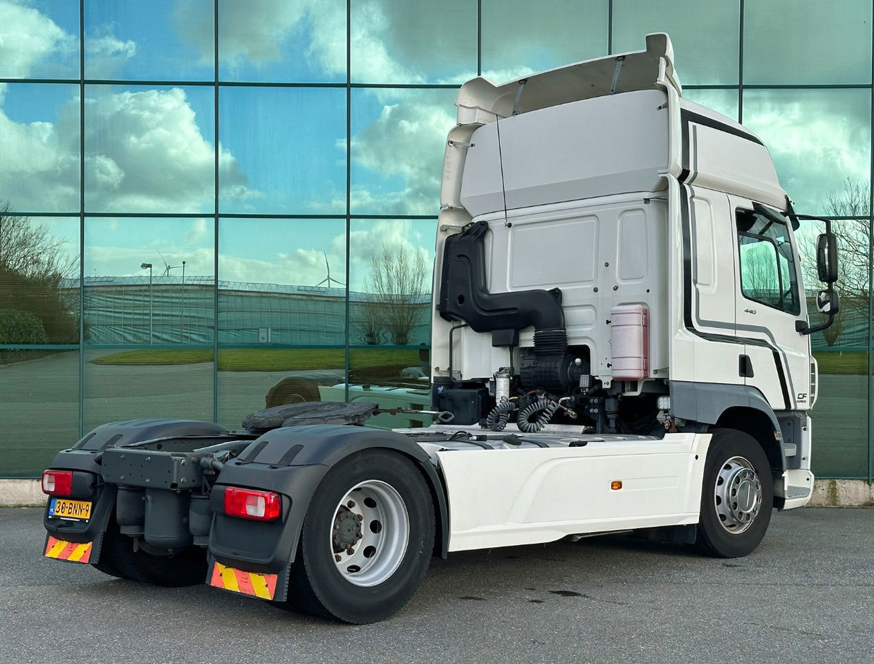 DAF CF 440 FT Space CAB 2x Tanks 766.000 KM TOP Condition NL Truck 2 Similar Pie - Tractor unit: picture 4 DAF CF 440 FT Space CAB 2x Tanks 766.000 KM TOP Condition NL Truck 2 Similar Pie - Tractor unit: picture 4