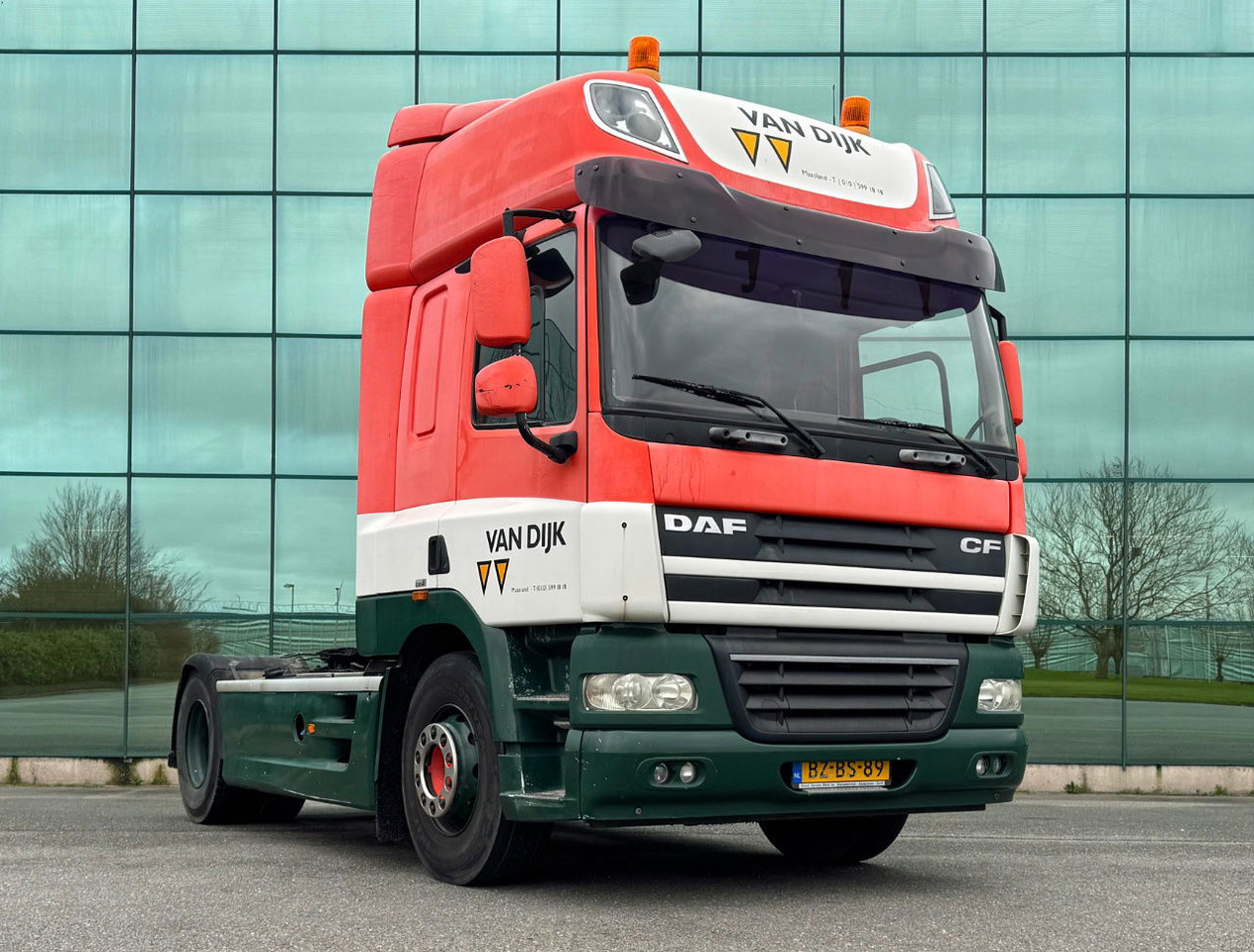 DAF CF 85.460 Only 229.800 KM Retarder - Intarder 2x Tanks Tires 90 NL Truck - Tractor unit: picture 5 DAF CF 85.460 Only 229.800 KM Retarder - Intarder 2x Tanks Tires 90 NL Truck - Tractor unit: picture 5