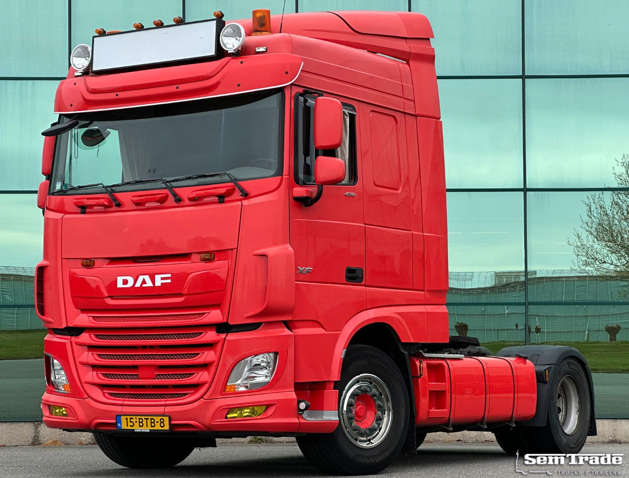 DAF XF 430 SC Euro 6 Only 460.000 KM Retarder - Intarder TOP Condition - Tractor unit: picture 1 DAF XF 430 SC Euro 6 Only 460.000 KM Retarder - Intarder TOP Condition - Tractor unit: picture 1