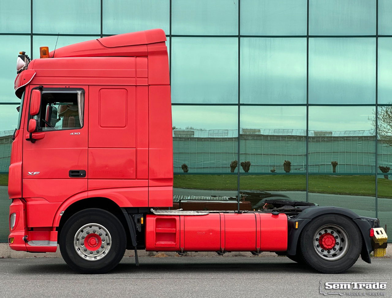 DAF XF 430 SC Euro 6 Only 460.000 KM Retarder - Intarder TOP Condition - Tractor unit: picture 2 DAF XF 430 SC Euro 6 Only 460.000 KM Retarder - Intarder TOP Condition - Tractor unit: picture 2