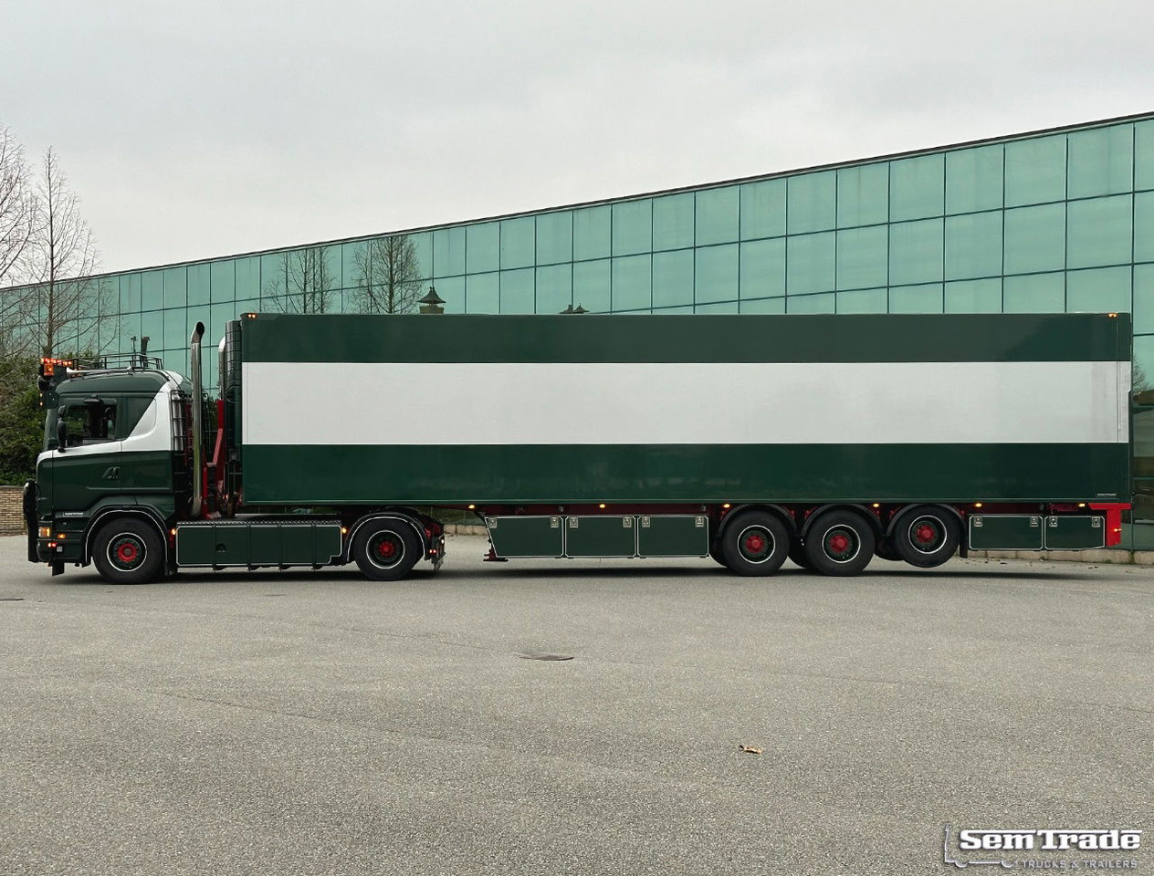 Scania R500 V8 Analogue Tacho 779.000 KM Show Truck Special Interior + Special V - Tractor unit: picture 2 Scania R500 V8 Analogue Tacho 779.000 KM Show Truck Special Interior + Special V - Tractor unit: picture 2