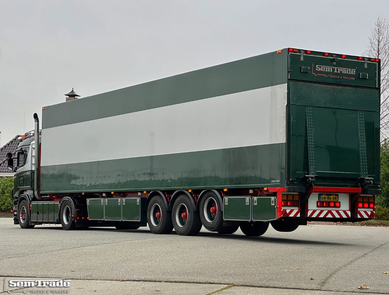 Scania R500 V8 Analogue Tacho 779.000 KM Show Truck Special Interior + Special VAN Beurden Frigo Trailer - Tractor unit: picture 3 Scania R500 V8 Analogue Tacho 779.000 KM Show Truck Special Interior + Special VAN Beurden Frigo Trailer - Tractor unit: picture 3