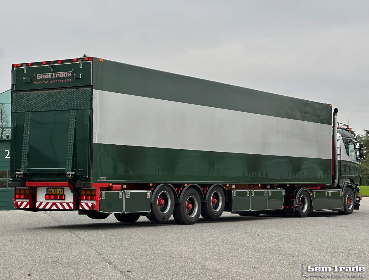 Scania R500 V8 Analogue Tacho 779.000 KM Show Truck Special Interior + Special VAN Beurden Frigo Trailer - Tractor unit: picture 4 Scania R500 V8 Analogue Tacho 779.000 KM Show Truck Special Interior + Special VAN Beurden Frigo Trailer - Tractor unit: picture 4