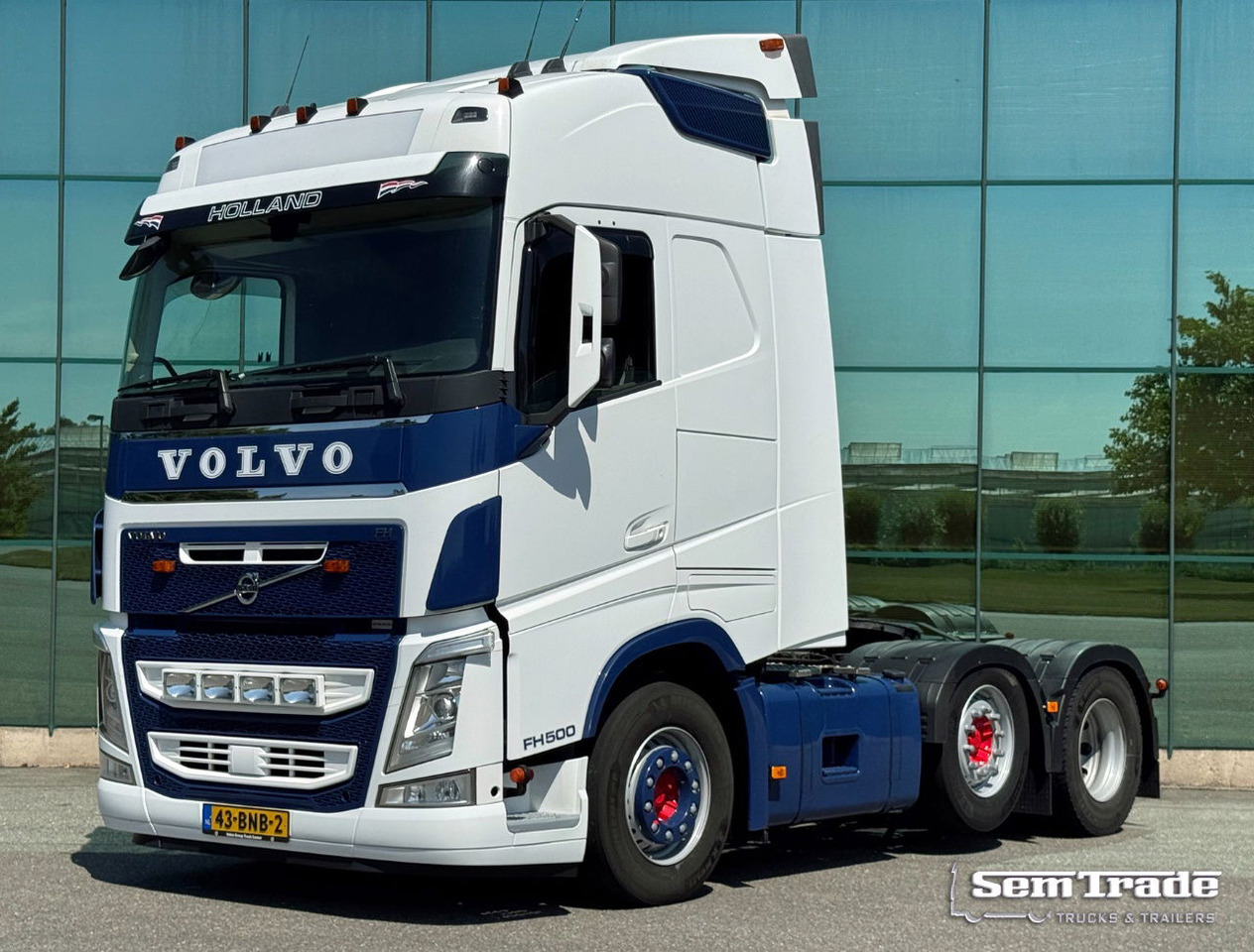 Volvo FH 500 6X2 Globetrotter 2x Tanks Only 667.000 KM Super Condition NL Truck - Tractor unit: picture 1 Volvo FH 500 6X2 Globetrotter 2x Tanks Only 667.000 KM Super Condition NL Truck - Tractor unit: picture 1
