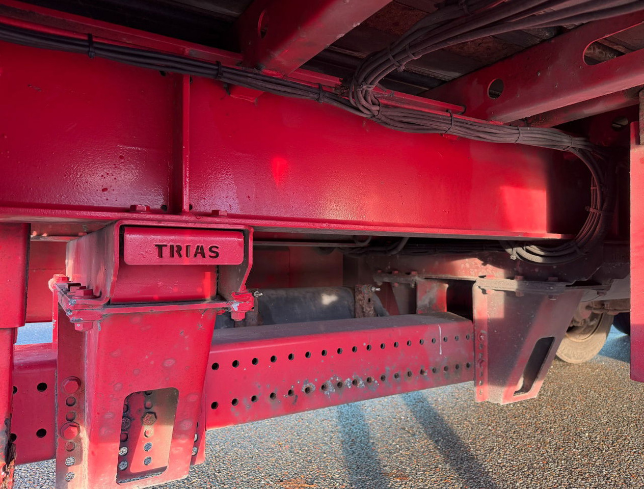 Closed box trailer Trias 812-190 Theo Mulder Isolated BOX Disc Brakes Tail Lift: picture 10 Closed box trailer Trias 812-190 Theo Mulder Isolated BOX Disc Brakes Tail Lift: picture 10
