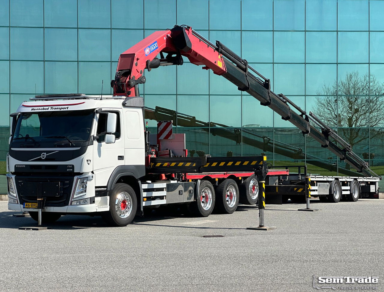 Volvo FMX 540 8X4 HMF 6020 K8 Kraan 231.000 KM + 2023 Sterk Trailer Super Condit - Crane truck: picture 1 Volvo FMX 540 8X4 HMF 6020 K8 Kraan 231.000 KM + 2023 Sterk Trailer Super Condit - Crane truck: picture 1
