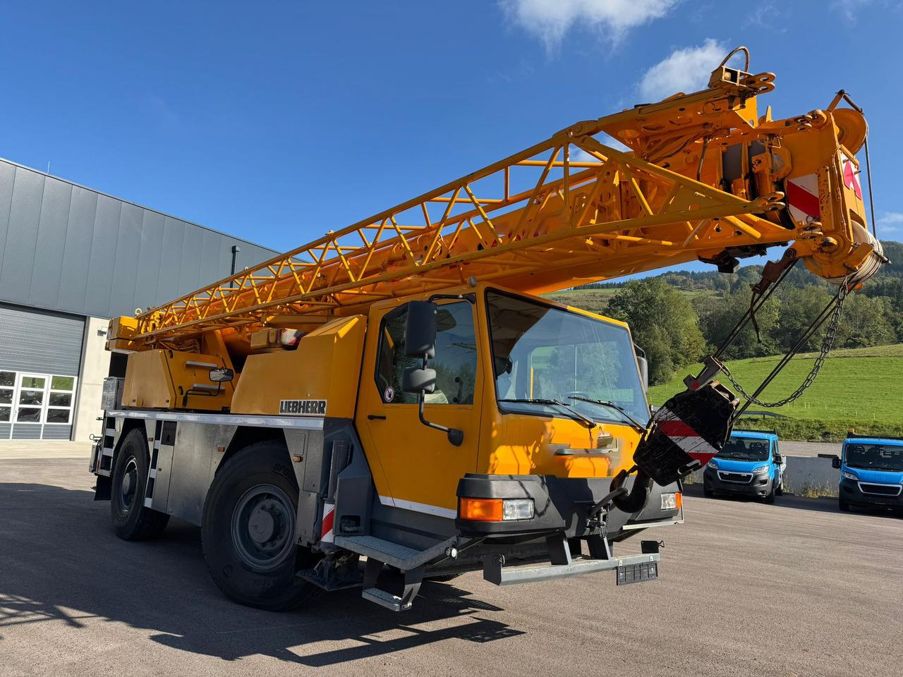 LIEBHERR LTM 1030/2 - Mobile crane: picture 1 LIEBHERR LTM 1030/2 - Mobile crane: picture 1