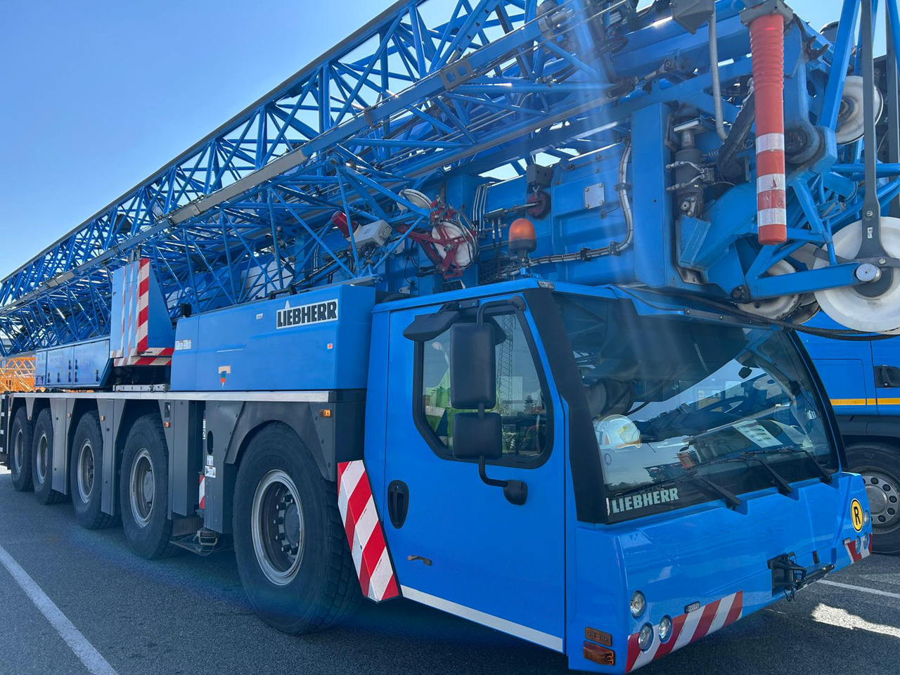 LIEBHERR MK 140 Plus - Mobile crane: picture 2 LIEBHERR MK 140 Plus - Mobile crane: picture 2
