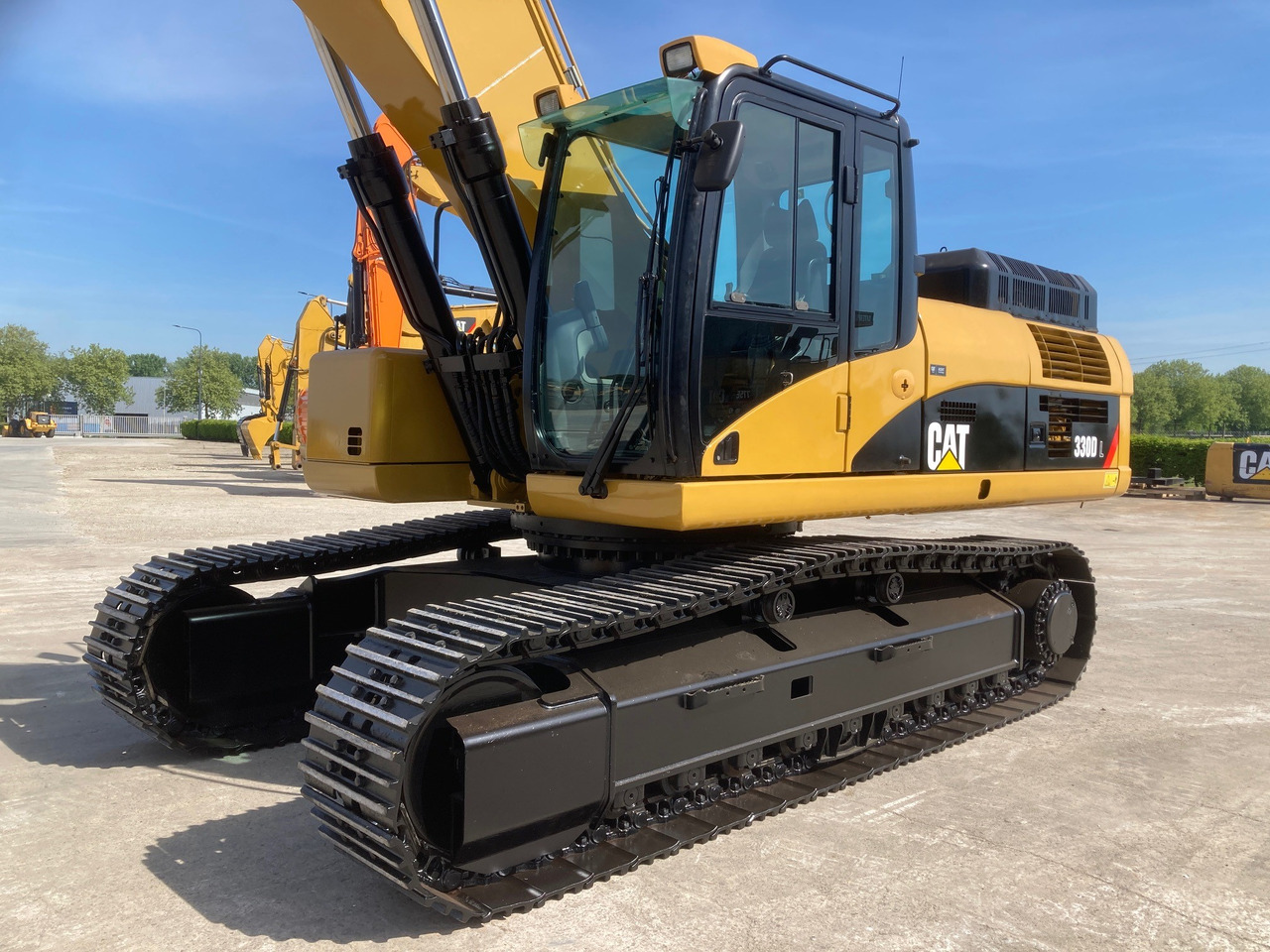 CATERPILLAR 330DL - Excavator: picture 2 CATERPILLAR 330DL - Excavator: picture 2