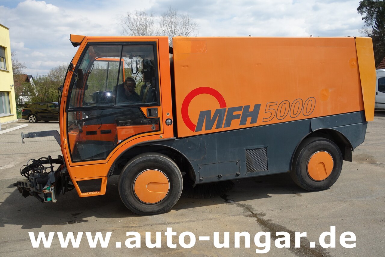 Aebi Schmidt MFH 5000 Kehrmaschine Ersatzteilträger - SpareParts EZ 2000 - Road sweeper: picture 5 Aebi Schmidt MFH 5000 Kehrmaschine Ersatzteilträger - SpareParts EZ 2000 - Road sweeper: picture 5
