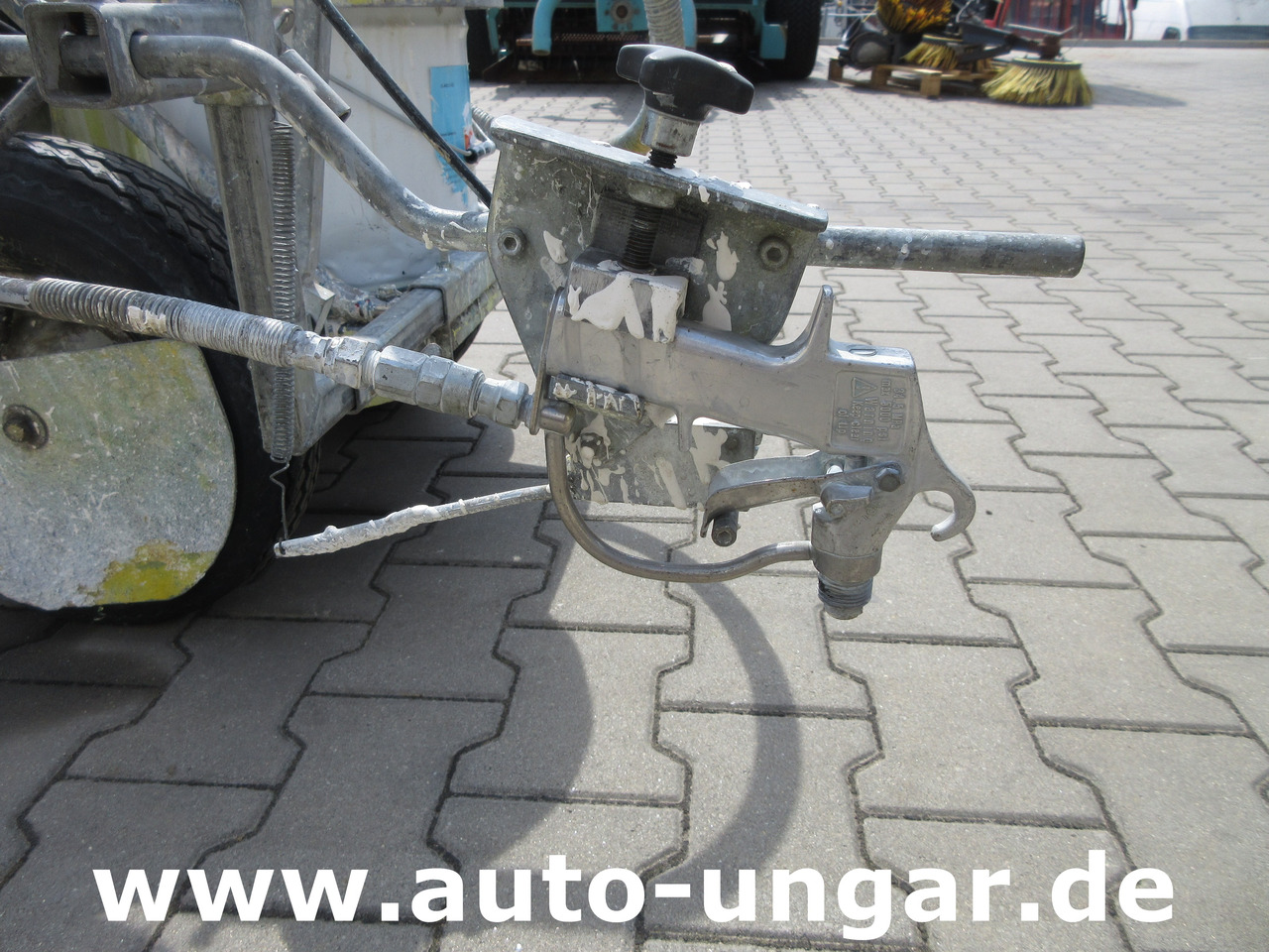 ProSign Citadine Graco Airless Road Marking Machine Straßenmarkiermaschine Markiermaschine - Construction machinery: picture 4 ProSign Citadine Graco Airless Road Marking Machine Straßenmarkiermaschine Markiermaschine - Construction machinery: picture 4