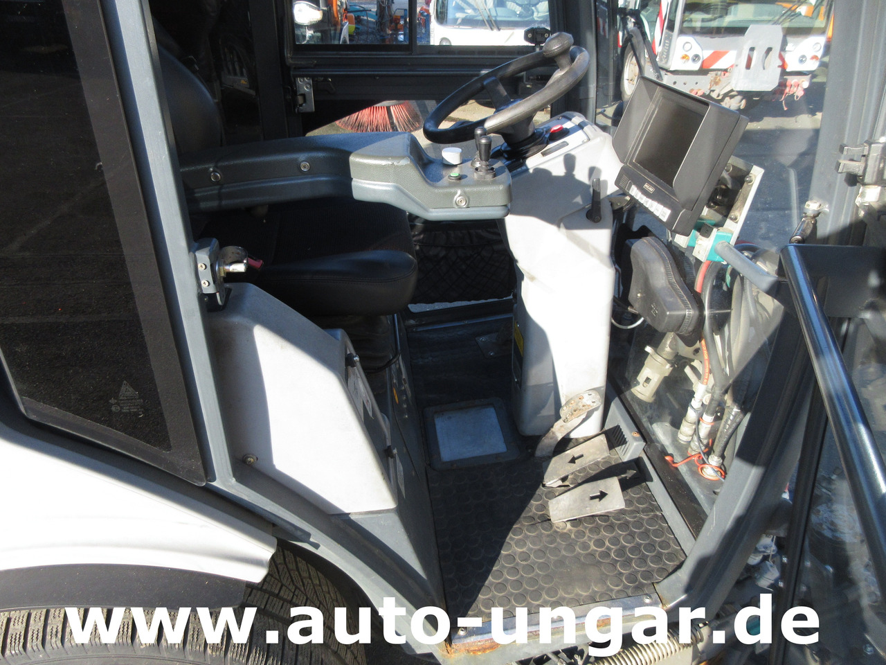 Road sweeper Hako CityMaster CM 1600 Kehrmaschine Knicklenkung Allrad Kommunalfahrzeug: picture 13