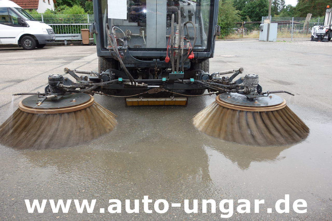 Hako Citymaster CM 1200 - 1250 Bj. 2011 Allrad 4x4 Kehrmaschine Kommunalfahrzeug - Road sweeper: picture 3 Hako Citymaster CM 1200 - 1250 Bj. 2011 Allrad 4x4 Kehrmaschine Kommunalfahrzeug - Road sweeper: picture 3