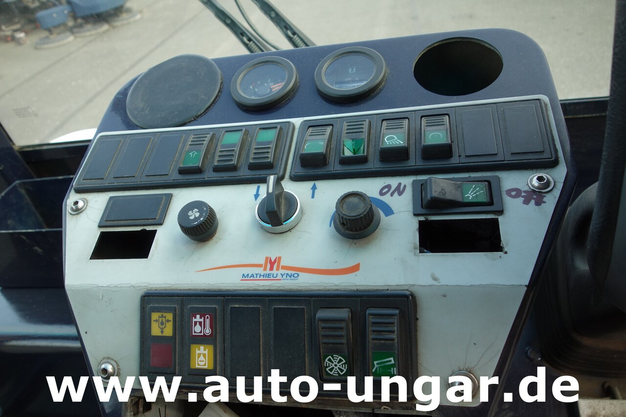 Road sweeper Mathieu Yno Azura 2 Hydrostat 4-Rad Lenkung: picture 14