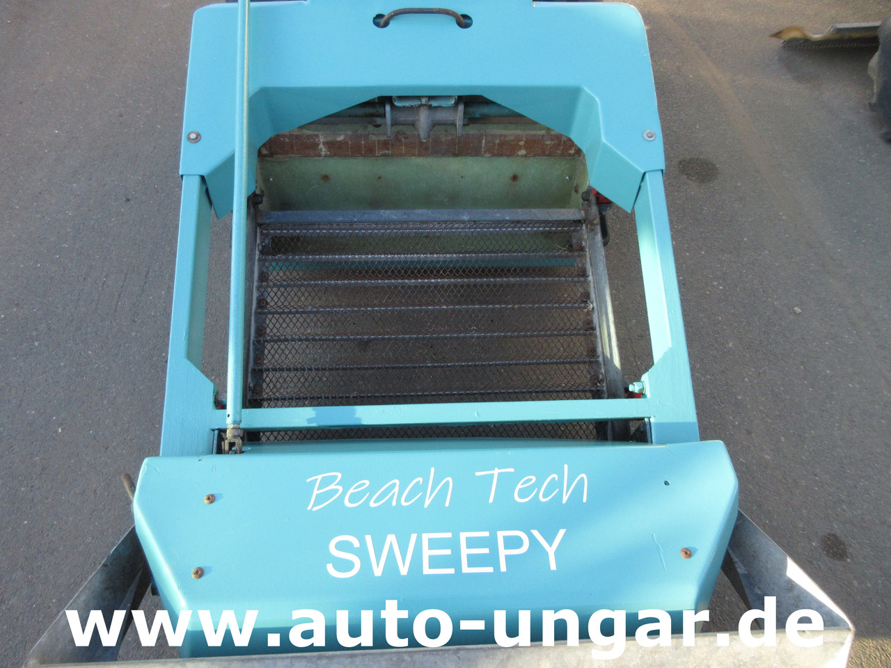 Beachtech Sweepy walk-behind Beachcleaner Strandreiniger Cribleuse de Plage - Municipal/ Special vehicle: picture 3 Beachtech Sweepy walk-behind Beachcleaner Strandreiniger Cribleuse de Plage - Municipal/ Special vehicle: picture 3