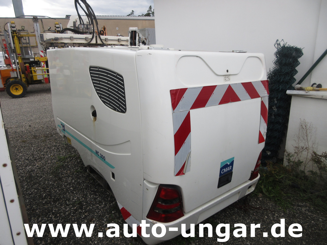 CMAR NC300 Schwemmaufbau Laveuse Bj. 2014 für Multicar Tremo Hochdruck - Municipal/ Special vehicle: picture 1 CMAR NC300 Schwemmaufbau Laveuse Bj. 2014 für Multicar Tremo Hochdruck - Municipal/ Special vehicle: picture 1