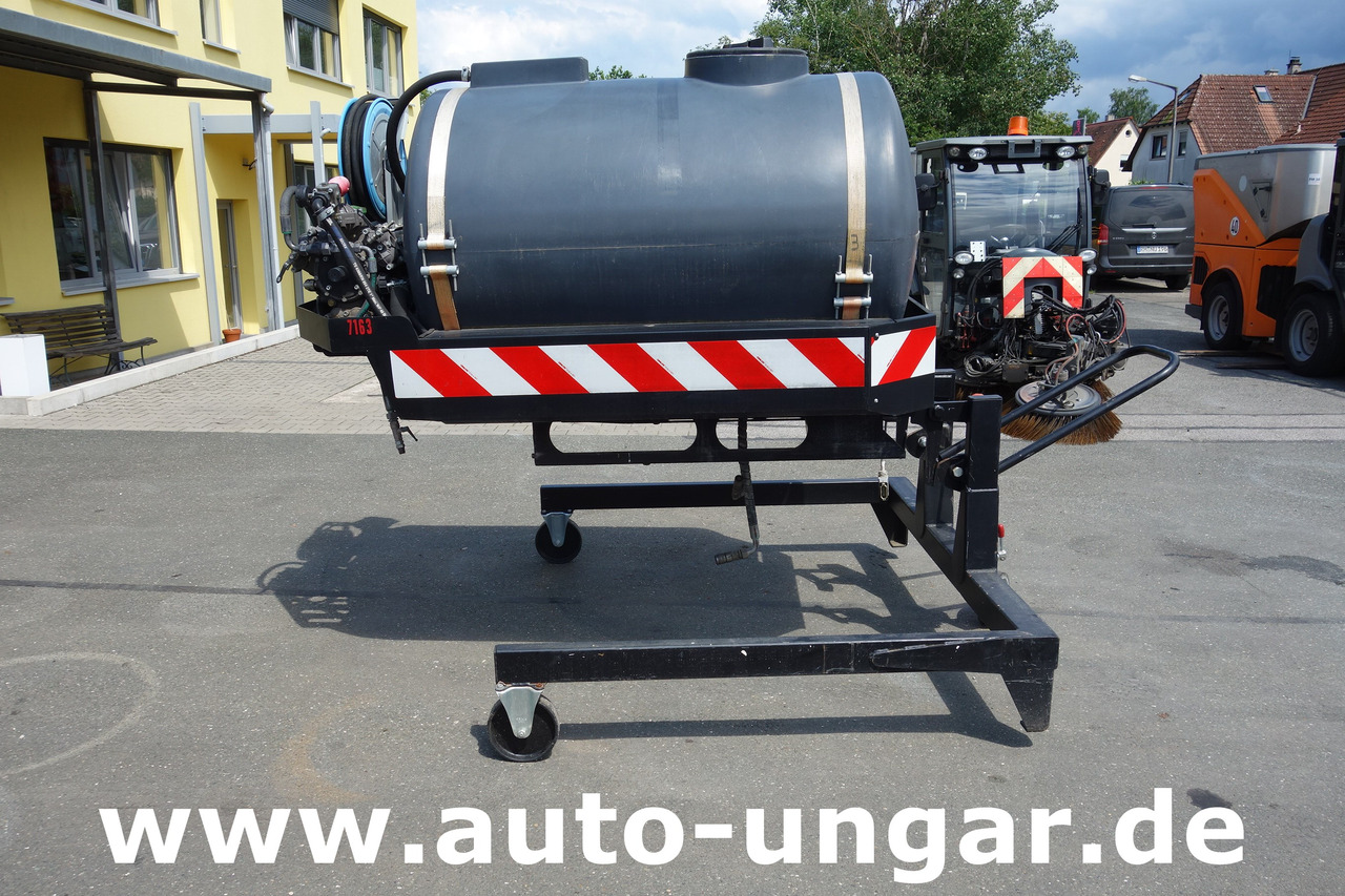 NILFISK CR3500 Wasserfass mit Pumpe + Schlauchhaspel Schmidt Multigo Schwemmaufbau - Municipal/ Special vehicle: picture 4 NILFISK CR3500 Wasserfass mit Pumpe + Schlauchhaspel Schmidt Multigo Schwemmaufbau - Municipal/ Special vehicle: picture 4