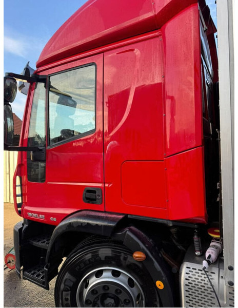 Curtainsider truck Iveco Eurocargo 190 EL32: picture 9 Curtainsider truck Iveco Eurocargo 190 EL32: picture 9