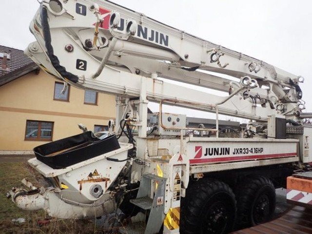 Onbekend - Stationary concrete pump: picture 1 Onbekend - Stationary concrete pump: picture 1