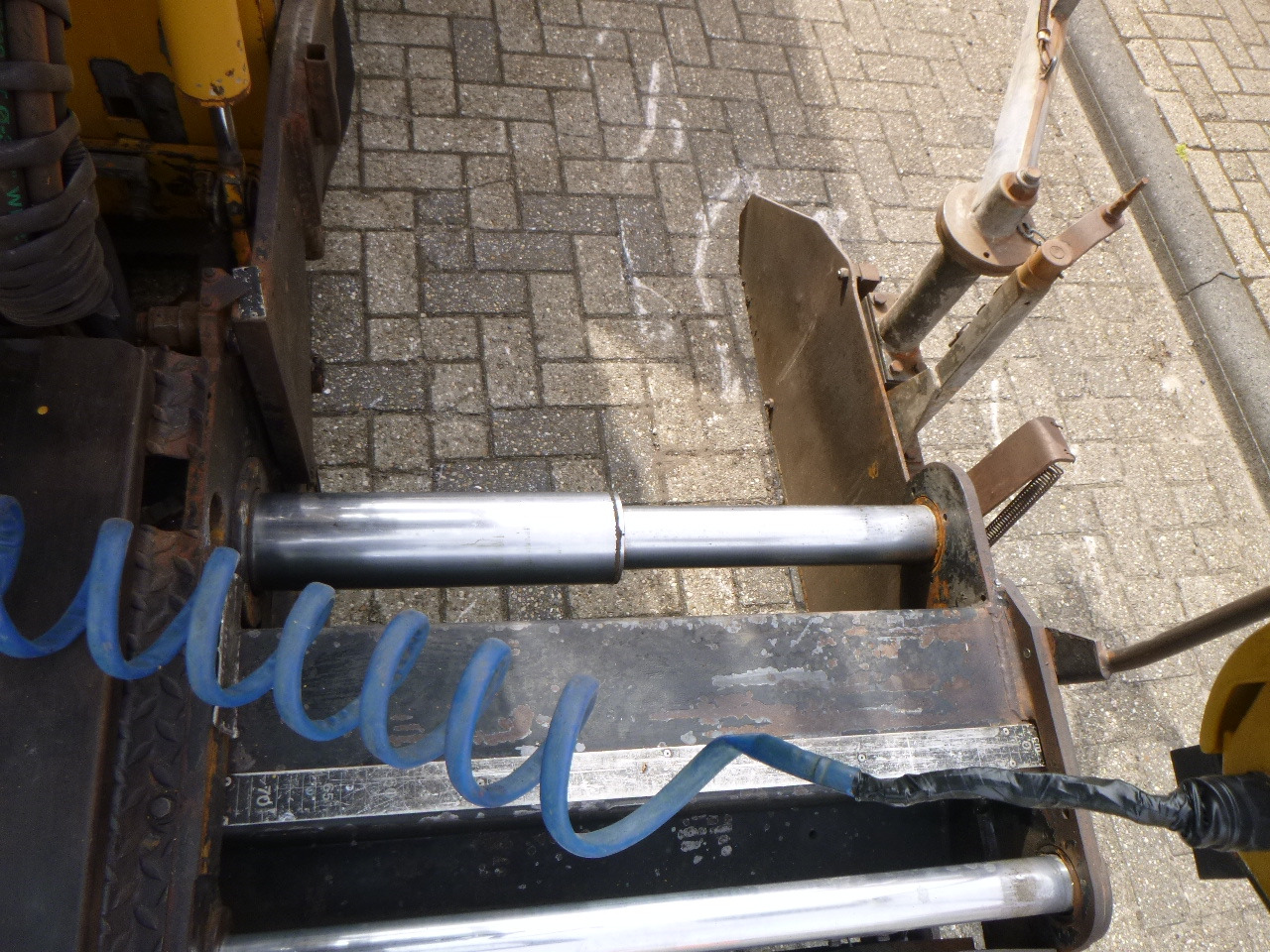 Asphalt paver CATERPILLAR BB730: picture 25 Asphalt paver CATERPILLAR BB730: picture 25