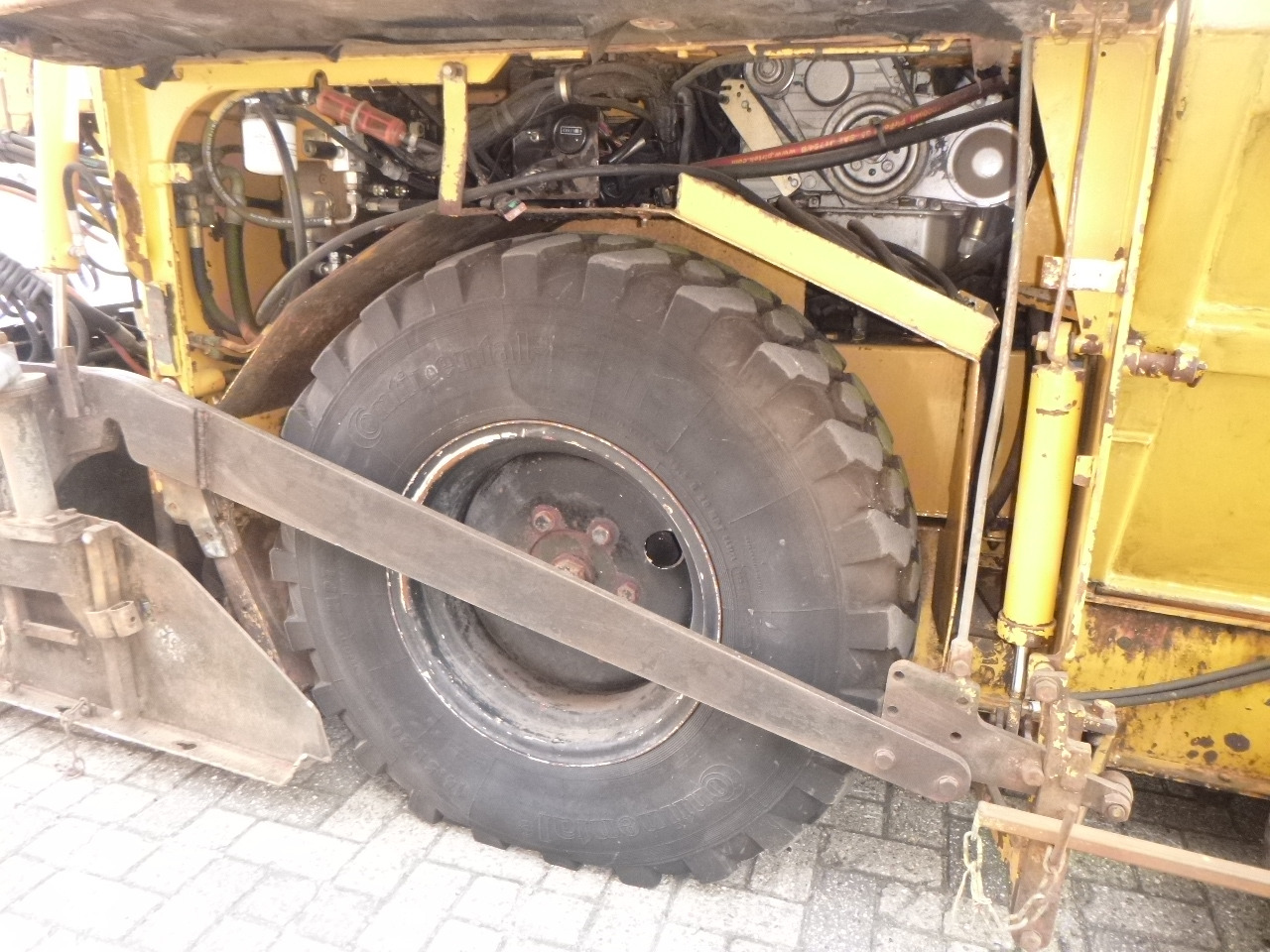 Asphalt paver CATERPILLAR BB730: picture 7 Asphalt paver CATERPILLAR BB730: picture 7