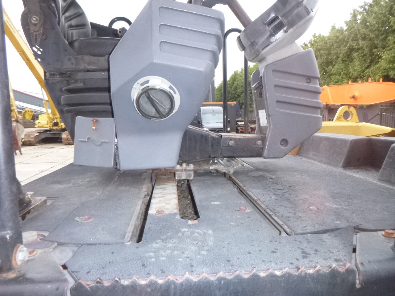 Leasing of CATERPILLAR CB-534D CATERPILLAR CB-534D: picture 31 Leasing of CATERPILLAR CB-534D CATERPILLAR CB-534D: picture 31