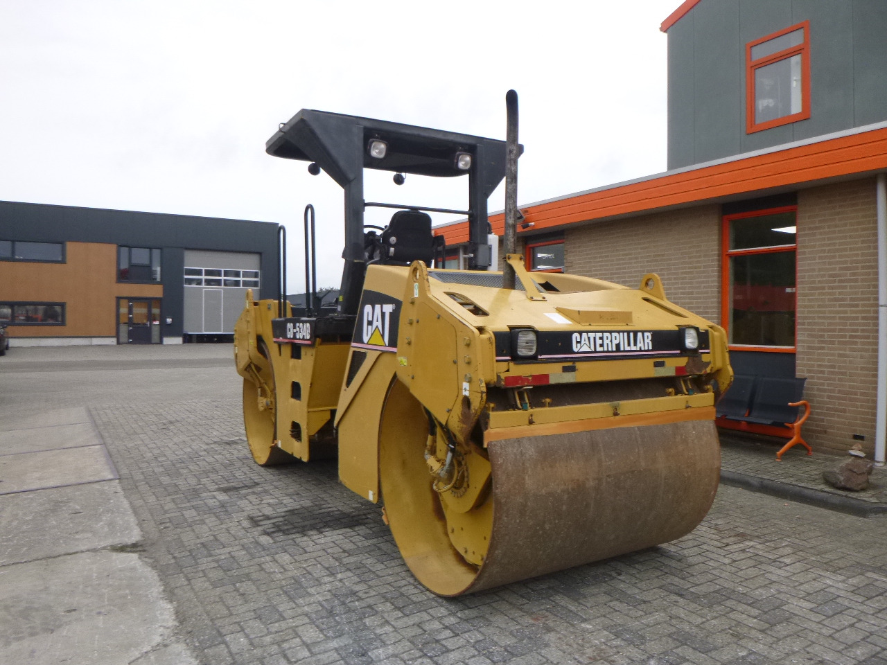 CATERPILLAR CB-534D - Road roller: picture 3 CATERPILLAR CB-534D - Road roller: picture 3