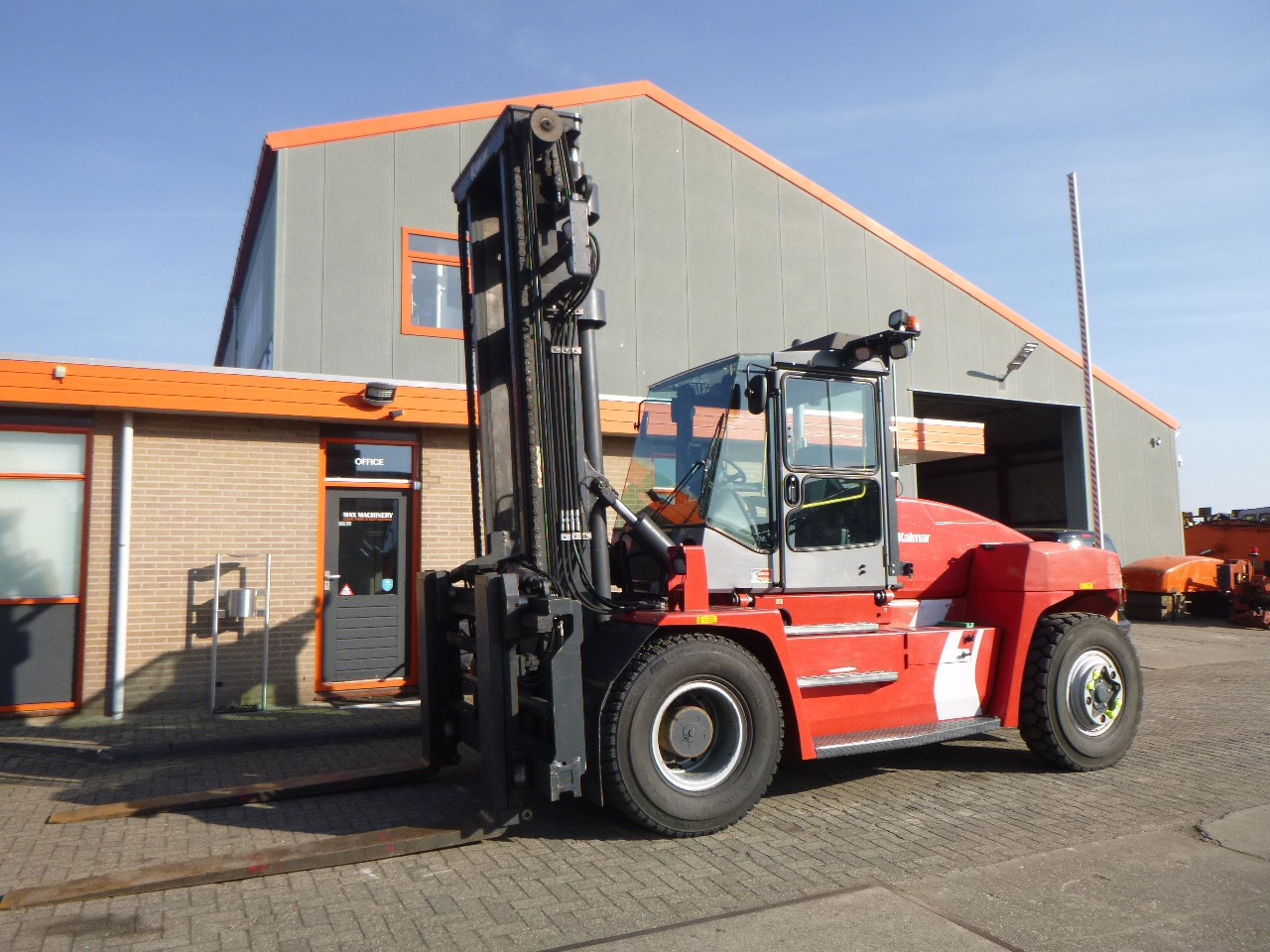 KALMAR DCG140-6 - Diesel forklift: picture 1 KALMAR DCG140-6 - Diesel forklift: picture 1