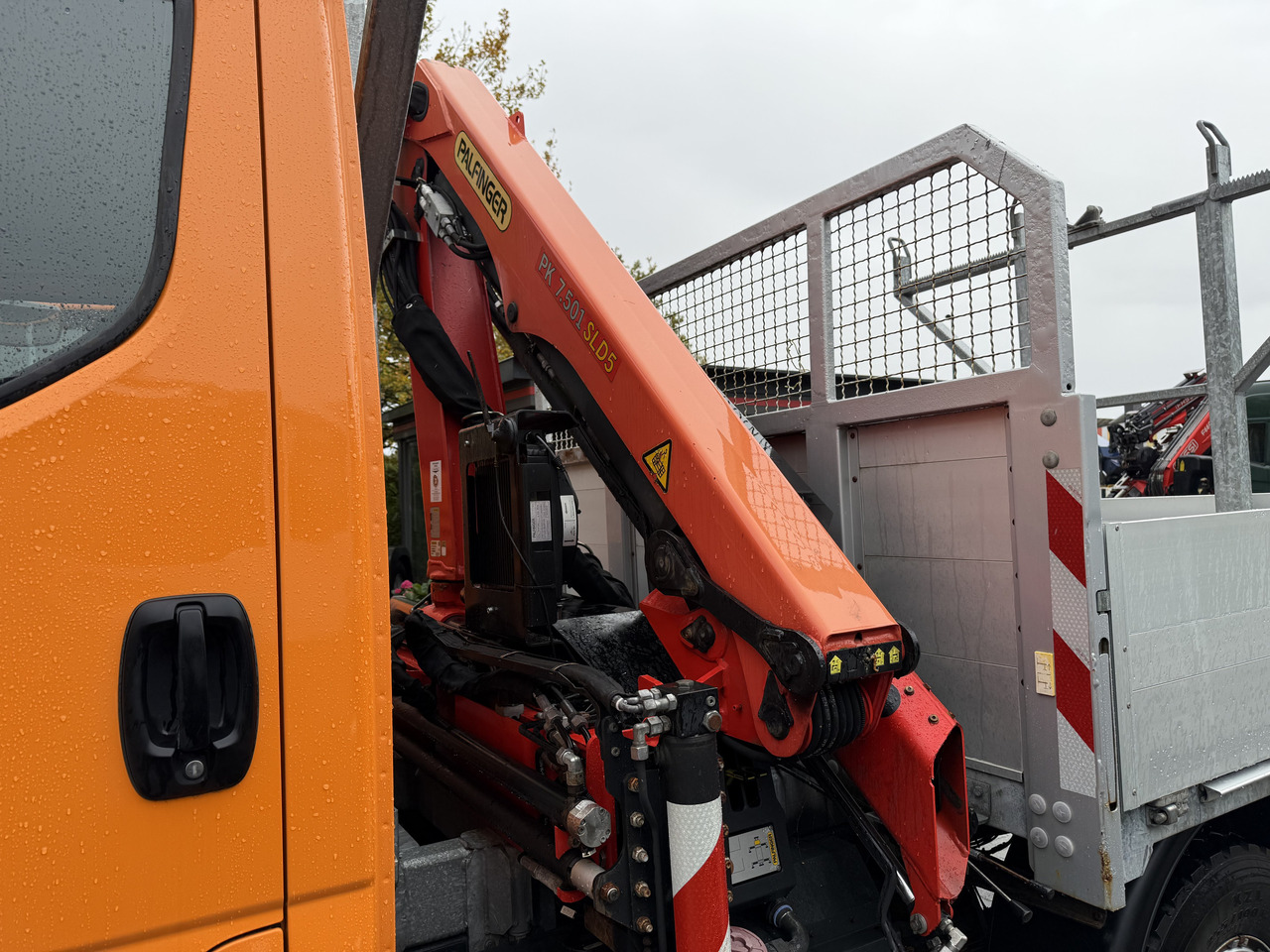 Iveco Daily 55S18W 4X4 Palfinger PK 7.501 - Flatbed van: picture 4 Iveco Daily 55S18W 4X4 Palfinger PK 7.501 - Flatbed van: picture 4