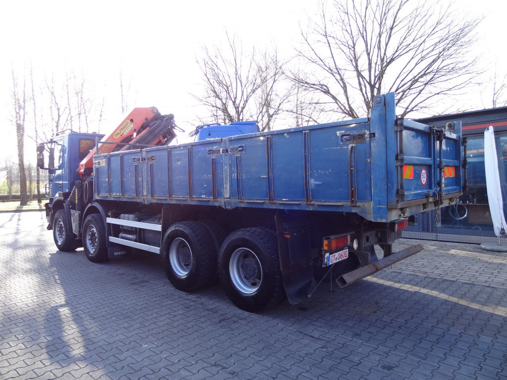 Crane truck, Tipper Iveco Trakker AD340T41 8X4 Kipper Kran Palfinger 23002: picture 10