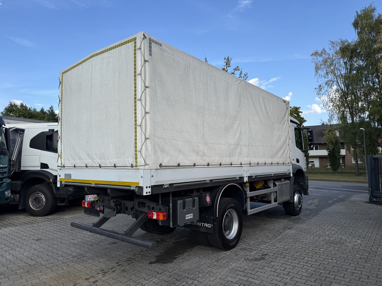 Curtainsider truck Mercedes-Benz Arocs 1827 AK 4X4 Ex-: picture 13