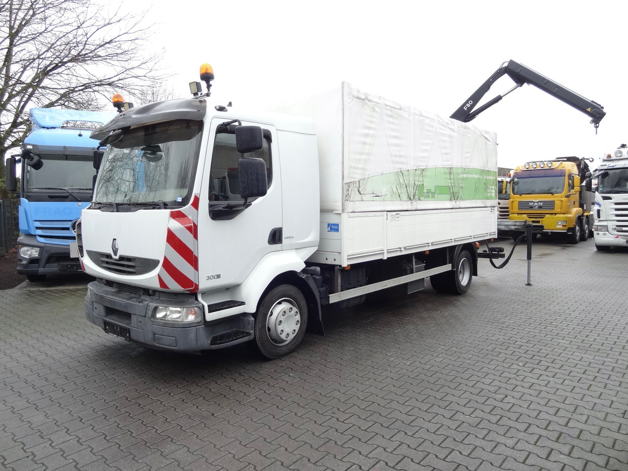 Renault Midlum 300.12 Fassi F80 - Dropside/ Flatbed truck, Crane truck: picture 1 Renault Midlum 300.12 Fassi F80 - Dropside/ Flatbed truck, Crane truck: picture 1
