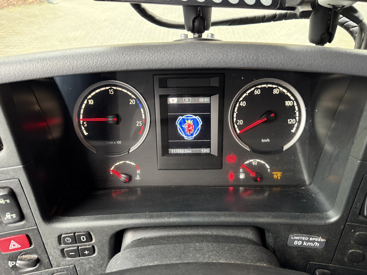 Scania P280 6X2*4 - Cab chassis truck: picture 4 Scania P280 6X2*4 - Cab chassis truck: picture 4