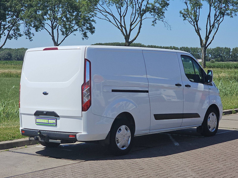 Ford Transit Custom 2.0 L2H1 Navi Trekhaak - Small van: picture 3 Ford Transit Custom 2.0 L2H1 Navi Trekhaak - Small van: picture 3
