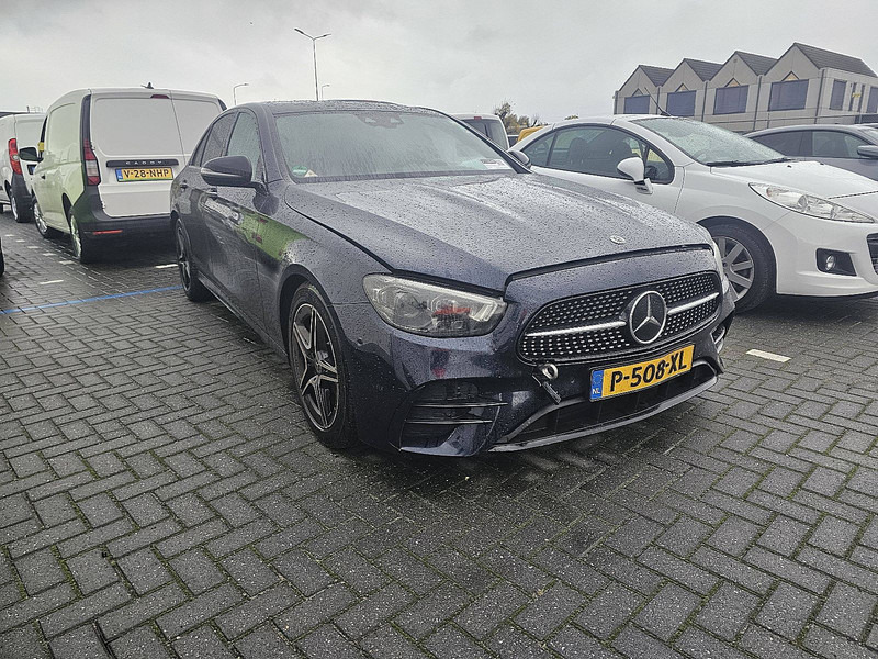 Mercedes-Benz E-Klasse E220 CDI AVANTGARDE PANO - Car: picture 3 Mercedes-Benz E-Klasse E220 CDI AVANTGARDE PANO - Car: picture 3