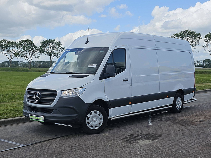 Mercedes-Benz Sprinter 311 CDI AUT. L3H2 - Panel van: picture 2 Mercedes-Benz Sprinter 311 CDI AUT. L3H2 - Panel van: picture 2