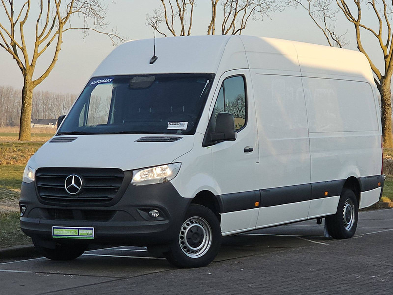 Mercedes-Benz Sprinter 317 CDI AUT. L3H2 - Panel van: picture 2 Mercedes-Benz Sprinter 317 CDI AUT. L3H2 - Panel van: picture 2