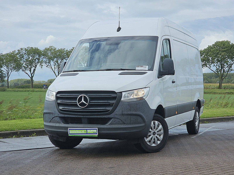 Mercedes-Benz Sprinter 317 L2H2 Mbux Trekhaak ! - Panel van: picture 1 Mercedes-Benz Sprinter 317 L2H2 Mbux Trekhaak ! - Panel van: picture 1