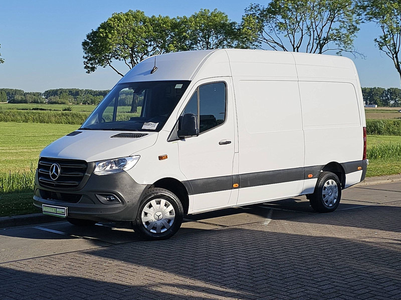 Mercedes-Benz Sprinter 317 L2H2 Navi RWD! - Panel van: picture 2 Mercedes-Benz Sprinter 317 L2H2 Navi RWD! - Panel van: picture 2