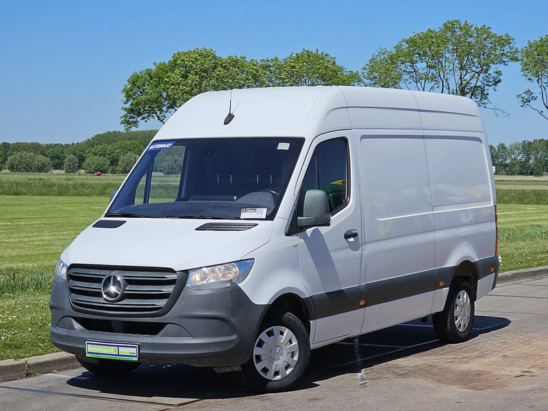 Mercedes-Benz Sprinter 319 CDI AUT.3.0 V6 L2H2 - Panel van: picture 2 Mercedes-Benz Sprinter 319 CDI AUT.3.0 V6 L2H2 - Panel van: picture 2