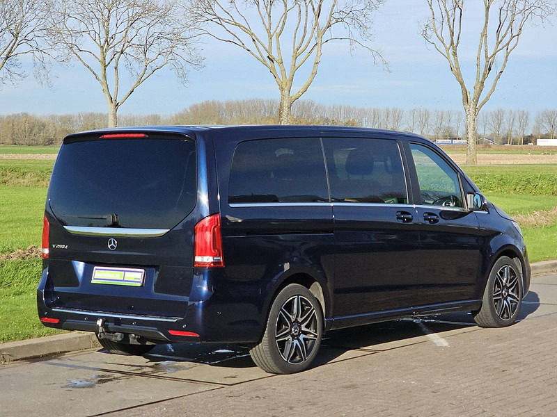 Mercedes-Benz V-Klasse 250 CDI L2 Dubbel Cabine AMG - Small van: picture 3 Mercedes-Benz V-Klasse 250 CDI L2 Dubbel Cabine AMG - Small van: picture 3