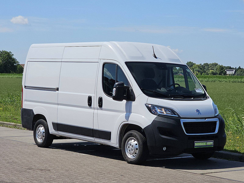 Peugeot Boxer 2.2 BHDI 140 L2H2 42 dkm - Panel van: picture 5 Peugeot Boxer 2.2 BHDI 140 L2H2 42 dkm - Panel van: picture 5