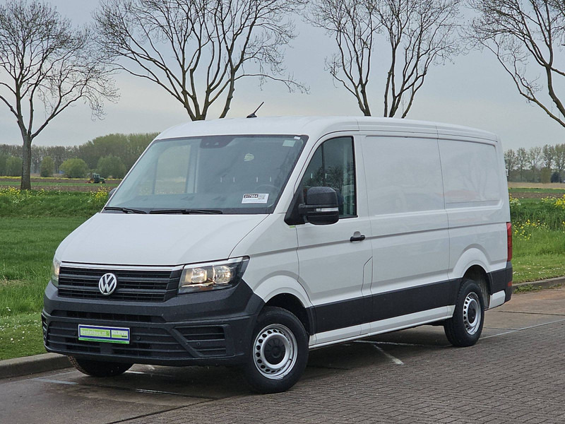 Volkswagen Crafter 30 2.0 L2H1 Trekhaak AC - Small van: picture 2 Volkswagen Crafter 30 2.0 L2H1 Trekhaak AC - Small van: picture 2