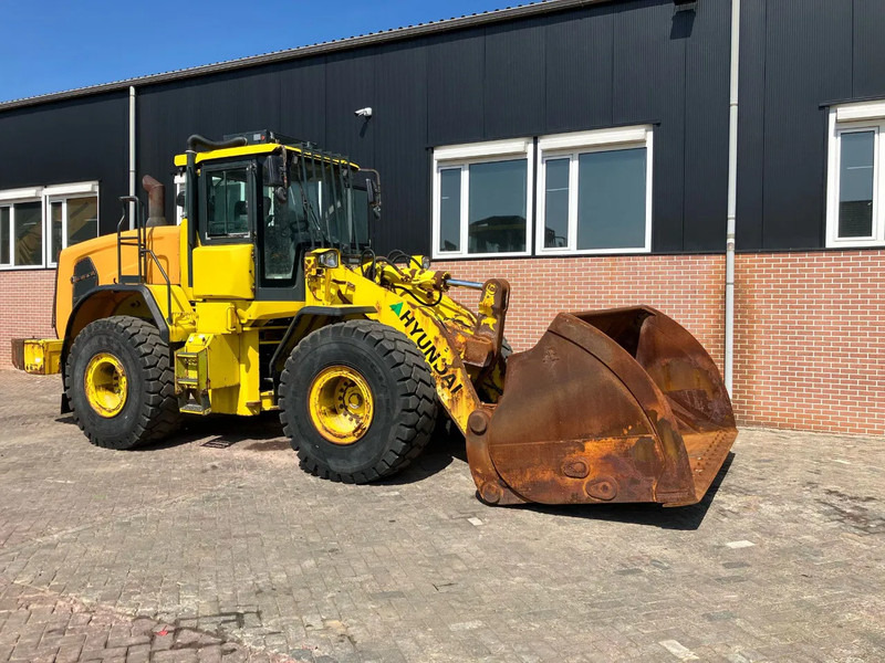 Hyundai HL960 - Wheel loader: picture 4 Hyundai HL960 - Wheel loader: picture 4