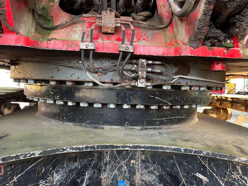 Crawler excavator Liebherr R946LC: picture 11 Crawler excavator Liebherr R946LC: picture 11