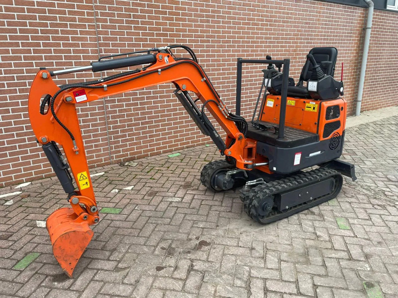 Rhino RTE-11B - Mini excavator: picture 1 Rhino RTE-11B - Mini excavator: picture 1