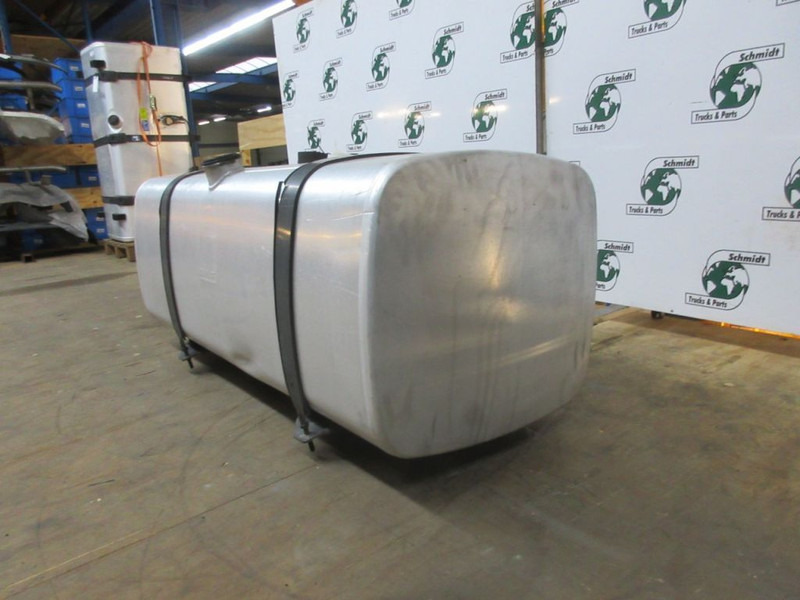 DAF 1681826 BRANDSTOFTANK DAF XF CF 620L EURO 6 - Fuel tank for Truck: picture 2 DAF 1681826 BRANDSTOFTANK DAF XF CF 620L EURO 6 - Fuel tank for Truck: picture 2